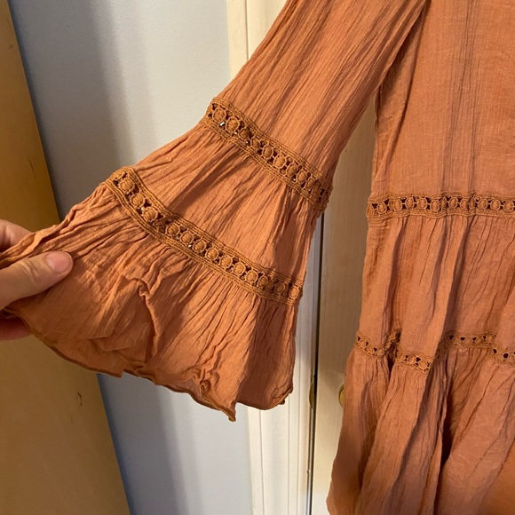 Carefree Listicle Dress - Picture 3 of 6